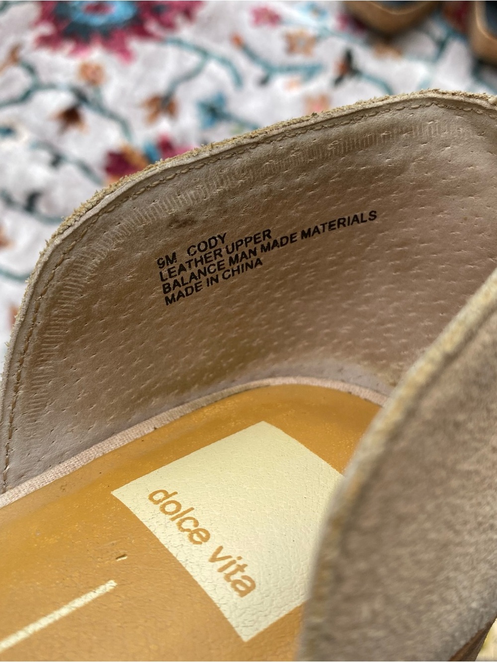 Dolce Vita Perforated Suede-Look Slip-On Loafers in Beige sz9 - Picture 3 of 5